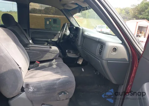 2000 Chevrolet Silverado 1500 Ls из США, поврежденный, VIN 2GCEC19T4Y1276262